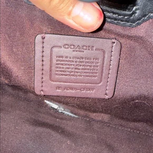 Coach Embossed C Black Leather Handbag Crossbody - Picture 15 of 15